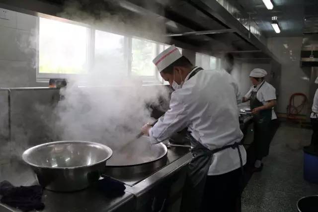 珠海食堂厨师招聘启幕，构建优质餐饮团队，助推企业蓬勃发展